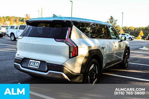 2024 Kia EV9 Light Long Range