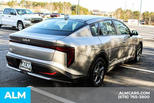 2025 Kia K4 LXS