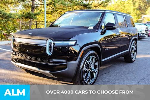2025 Rivian R1S Adventure