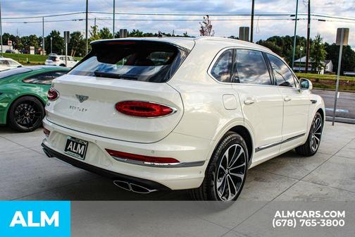2023 Bentley Bentayga V8