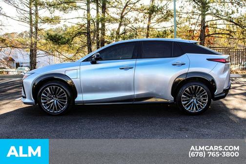 2023 Lexus RZ 450e Luxury