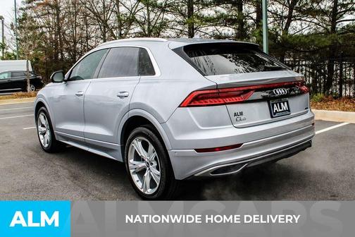 2022 Audi Q8 55 Premium Plus