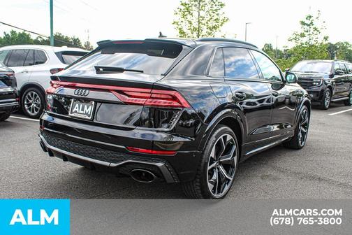 Mythos Black Metallic 2024 Audi RS Q8 4.0T quattro