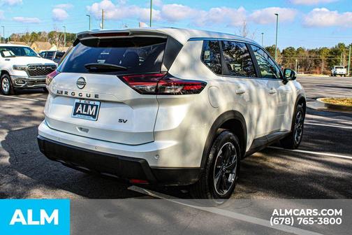 2024 Nissan Rogue SV