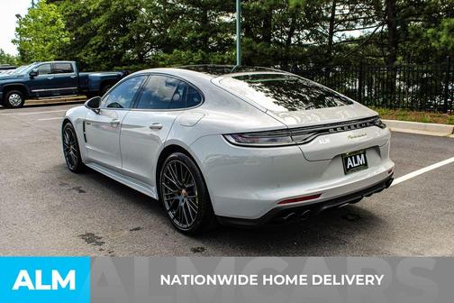 2023 Porsche Panamera E-Hybrid 4