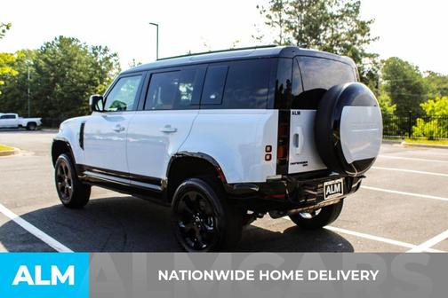 2023 Land Rover Defender 110 X-Dynamic SE