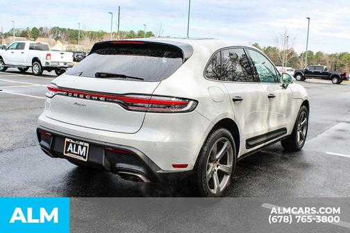 2024 Porsche Macan Base