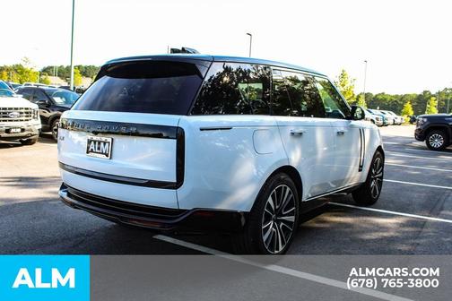 2024 Land Rover Range Rover P530 SE