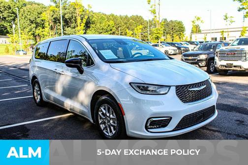 2024 Chrysler Pacifica Touring-L