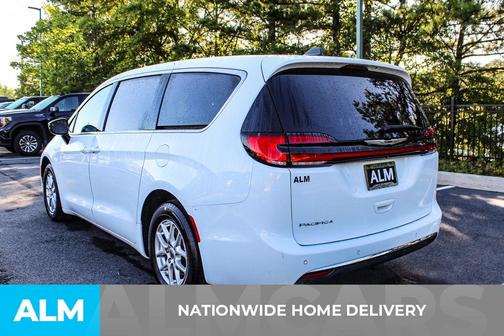 2024 Chrysler Pacifica Touring-L