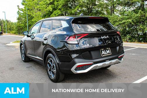 Ebony Black 2025 Kia Sportage LX