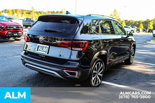 2024 Volkswagen Taos 1.5T SE