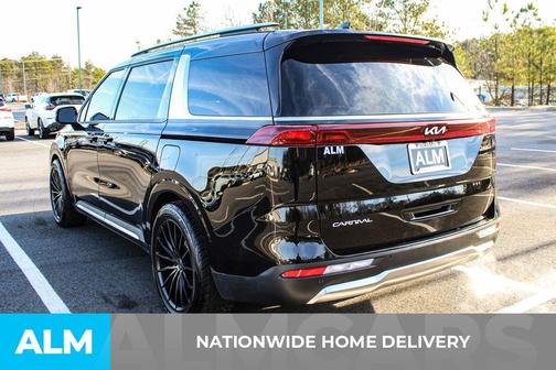 2024 Kia Carnival SX