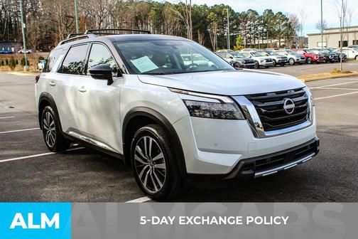 2025 Nissan Pathfinder Platinum