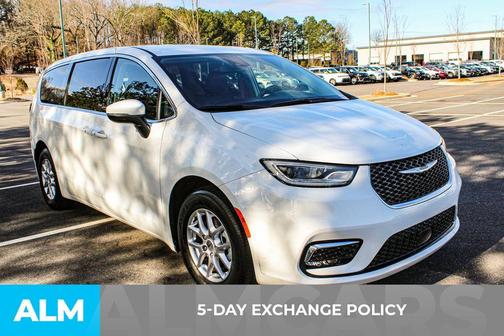 2023 Chrysler Pacifica Touring-L