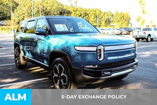 2024 Rivian R1S Adventure