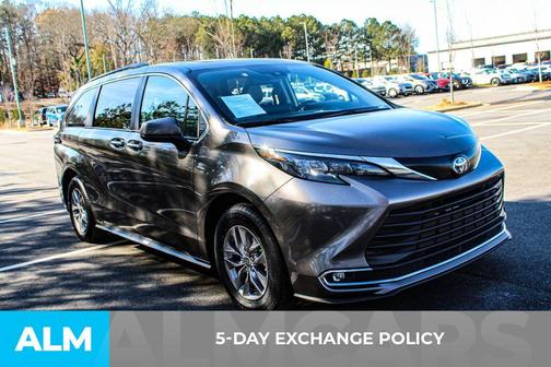 2024 Toyota Sienna XLE