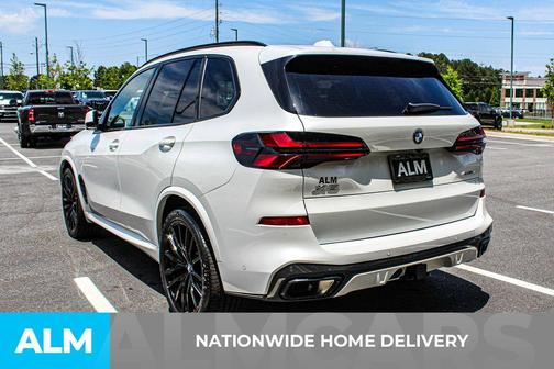 Mineral White Metallic 2024 BMW X5 xDrive40i