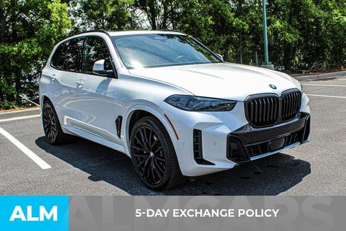 Mineral White Metallic 2024 BMW X5 xDrive40i