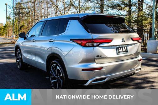 2024 Mitsubishi Outlander SE