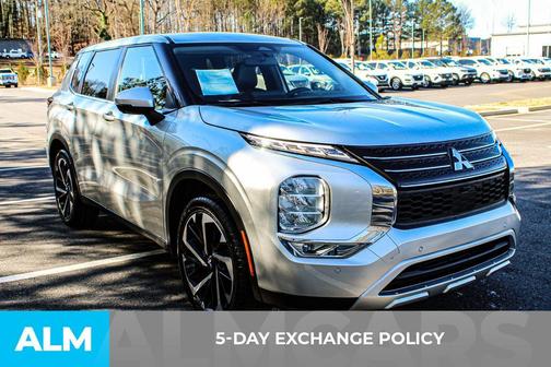 2024 Mitsubishi Outlander SE