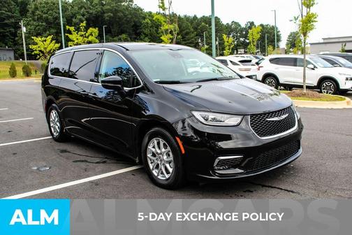 2023 Chrysler Pacifica Touring-L