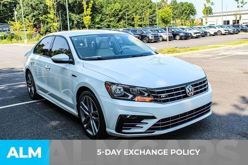 Pure White 2018 Volkswagen Passat 2.0T R-Line