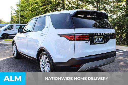 2024 Land Rover Discovery P300 S