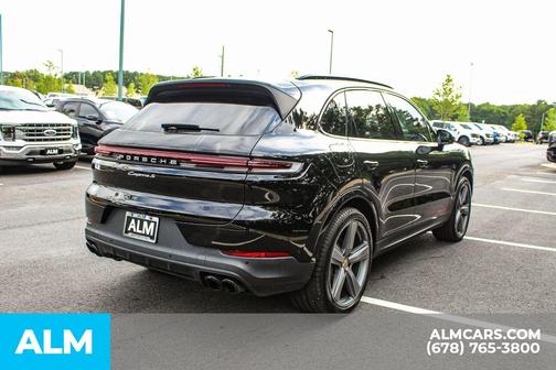 2024 Porsche Cayenne S