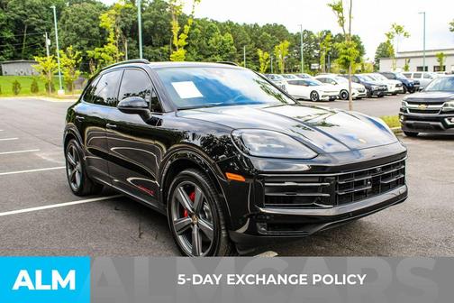 2024 Porsche Cayenne S