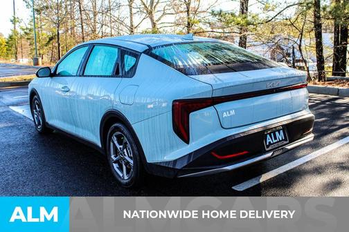 2025 Kia K4 LXS