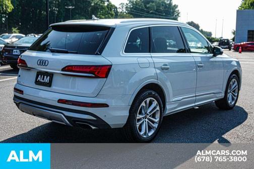 2025 Audi Q7 55 Premium Plus