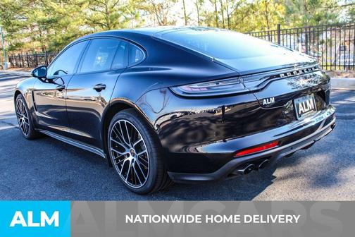 2022 Porsche Panamera Platinum Edition