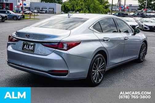2024 Lexus ES 300h Luxury