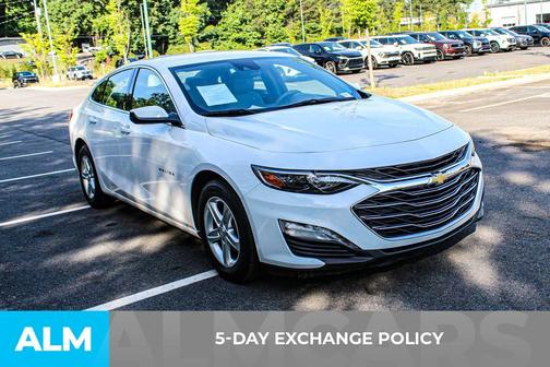Summit White 2024 Chevrolet Malibu LT
