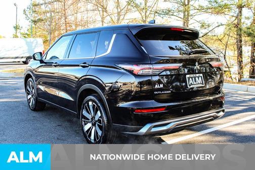 2025 Mitsubishi Outlander SE