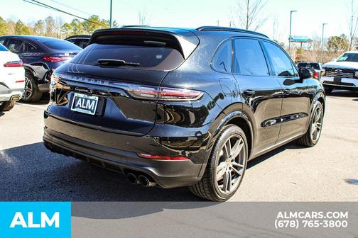 2023 Porsche Cayenne S Platinum Edition