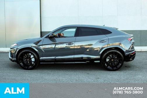 2022 Lamborghini Urus Base