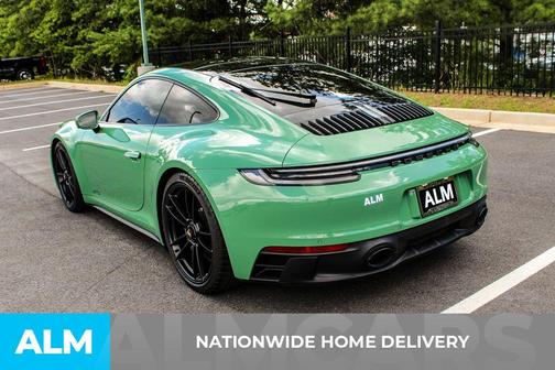 2024 Porsche 911 Carrera 4 GTS