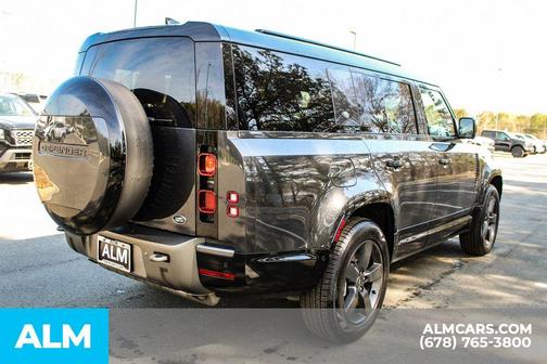 2023 Land Rover Defender X-Dynamic SE