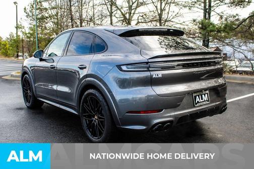 2025 Porsche Cayenne GTS