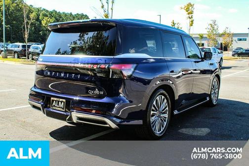 2025 INFINITI QX80 Luxe