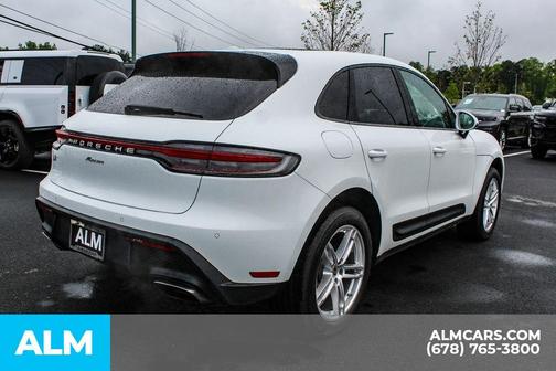 2023 Porsche Macan Base