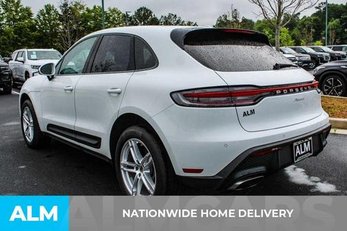 2023 Porsche Macan Base