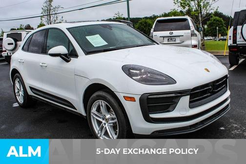 2023 Porsche Macan Base