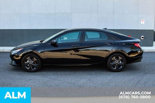 2023 Hyundai ELANTRA HEV Blue