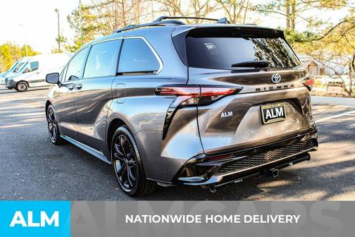 2022 Toyota Sienna XSE 7 Passenger