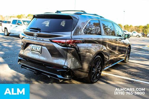 2022 Toyota Sienna XSE 7 Passenger