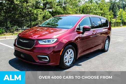 2023 Chrysler Pacifica Touring-L