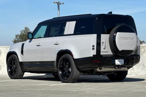 2026 Land Rover Defender X-Dynamic SE